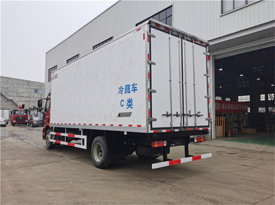 雞苗車金杯廂式冷藏車供應 專業運輸解決方案